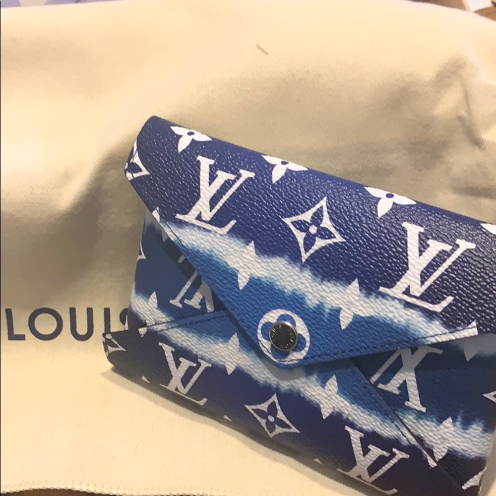 Louis Vuitton Medium Kirigami